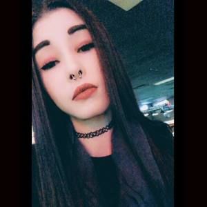 Meet your Posher, Courtney